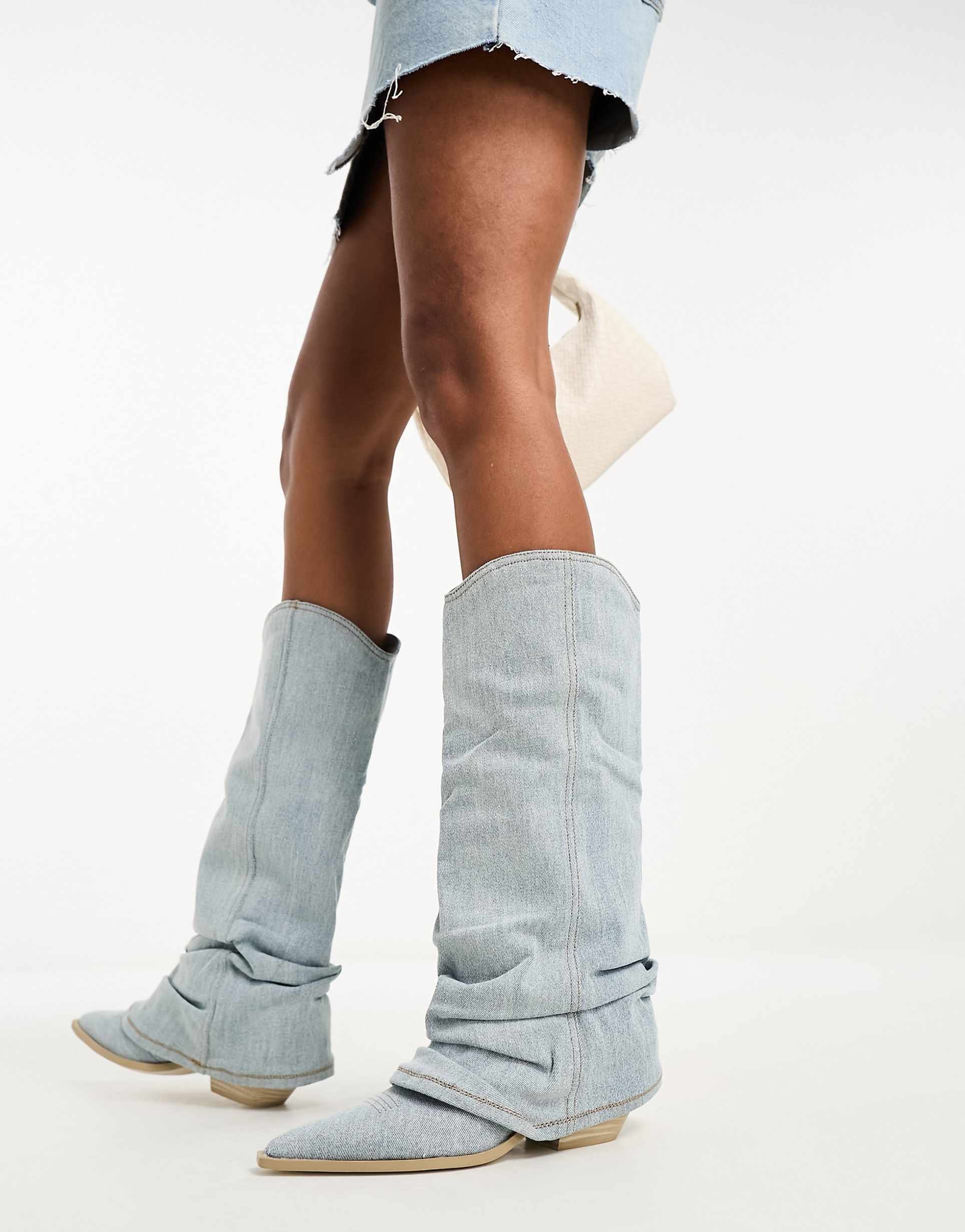 Casual Lichtblauwe Denim Boots met Oversized Schacht en Spitse Neus – Trendy Street Style Schoeisel