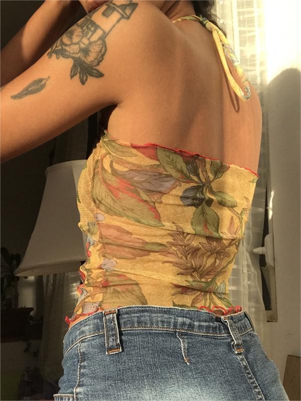 Crop top met bloemenpatroon en halternek van mesh 2