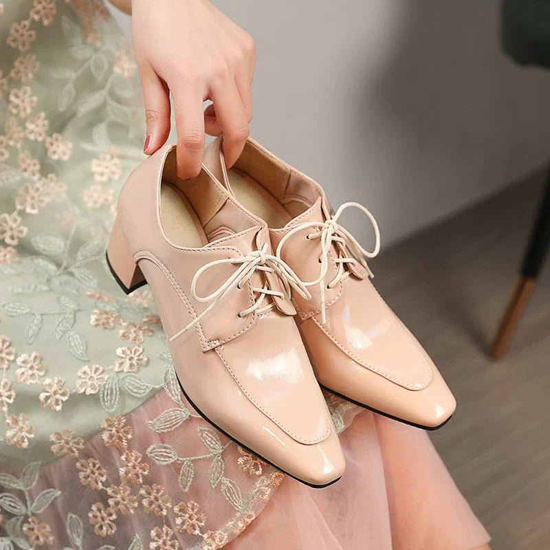 Dames Veterschoenen Glanzend Lakleer Blokhak Puntige Neus - Hakken Dames