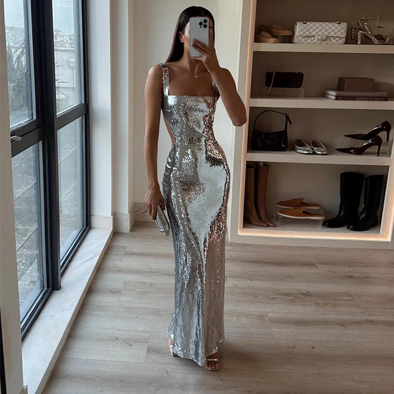 Shay Pailletten Cut Out Maxi Jurk Zilverkleurig Met Strategische Uitsparingen En Bodycon Pasvorm Voor Glamoureuze Feestkleding