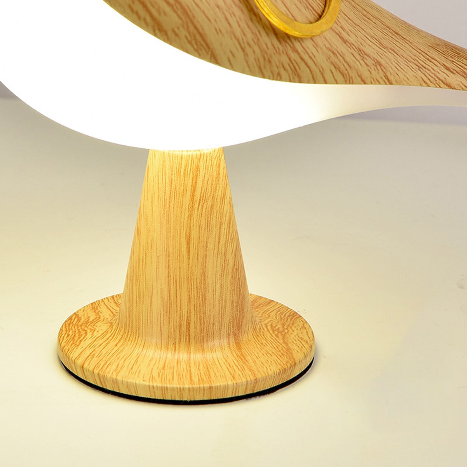 Vogel Lamp Met Modern Design En Energiezuinige Led Verlichting Voor Stijlvol Interieur