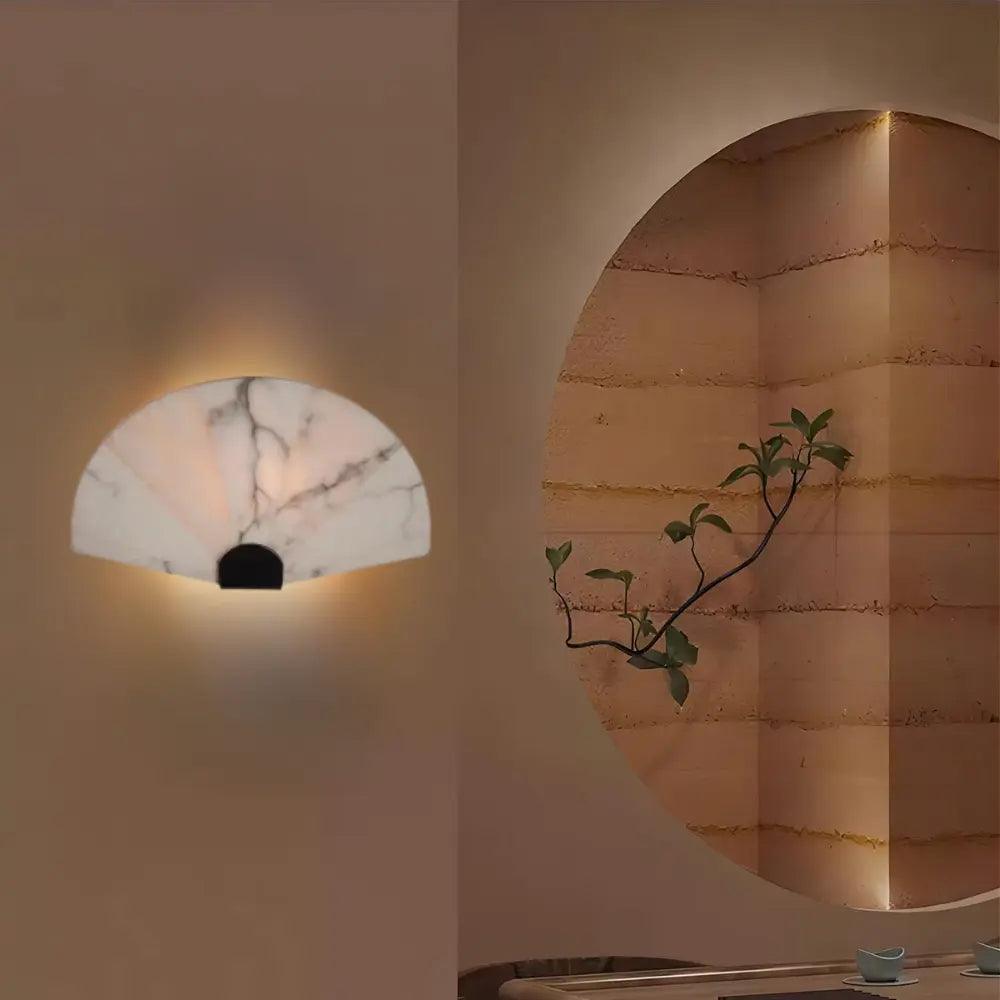 Marble Flame Wandlamp – Elegant Licht met Scandinavische Uitstraling