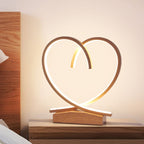 TimberLove – Houten LED Nachtkastje met Hart Accenten