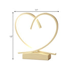 TimberLove – Houten LED Nachtkastje met Hart Accenten