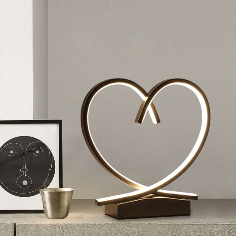TimberLove – Houten LED Nachtkastje met Hart Accenten