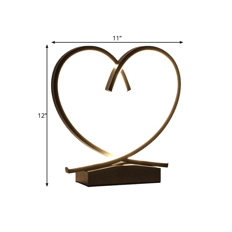 TimberLove – Houten LED Nachtkastje met Hart Accenten