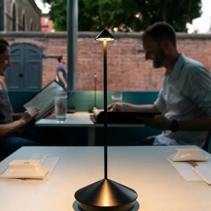 DartGlow I LED Minimalistische Draadloze Tafellamp