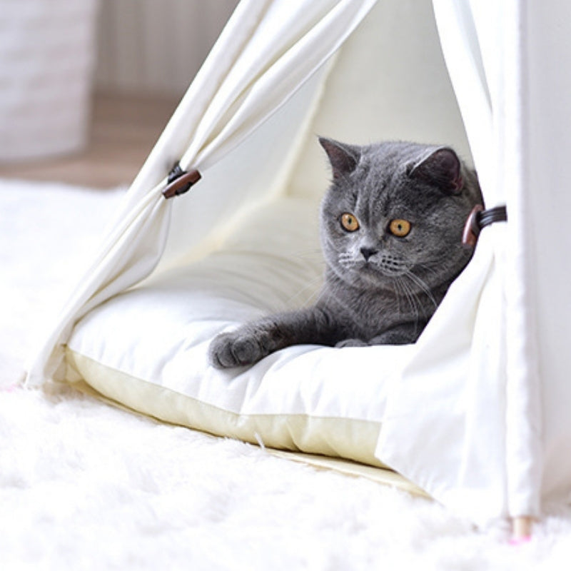 Witte canvas kattentipi met zacht kattenbedkussen