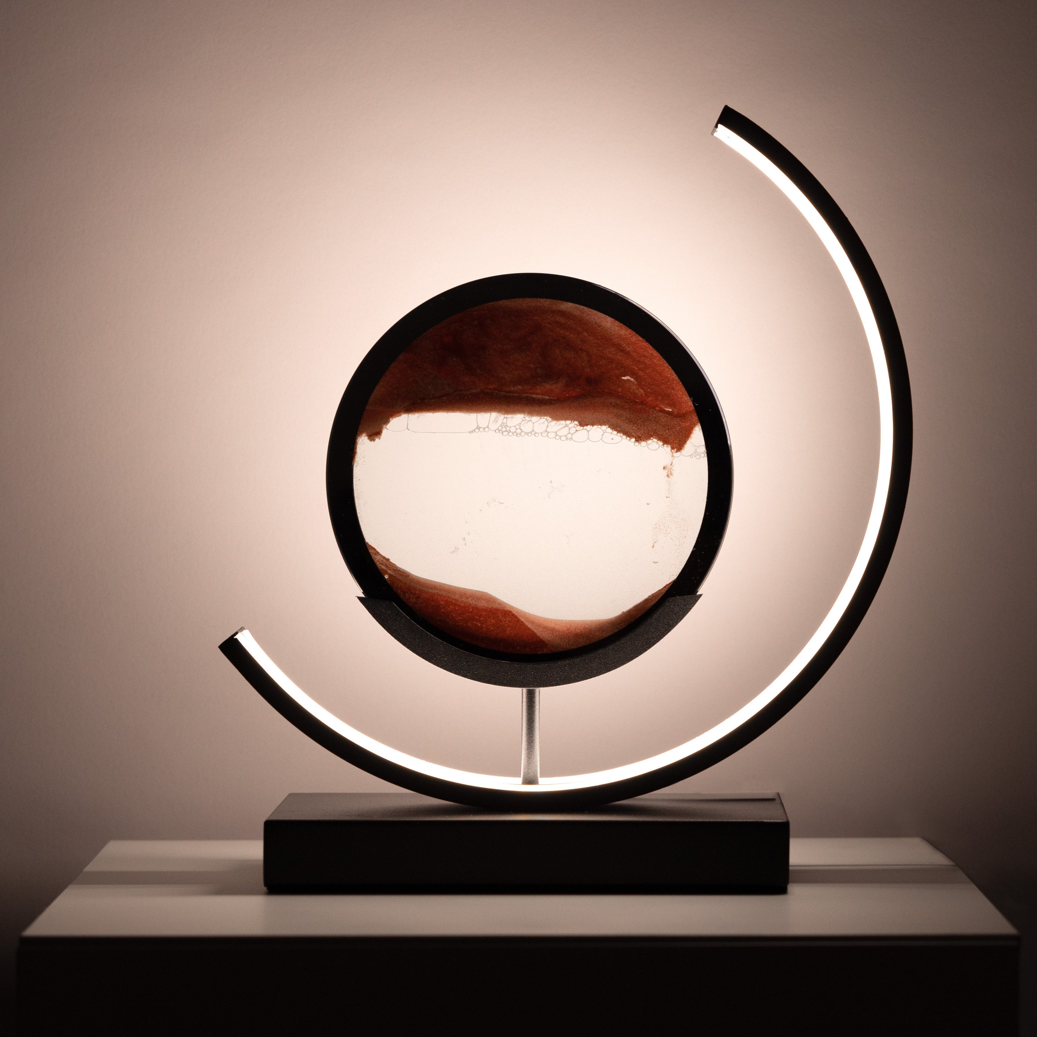 EvoLight - Moderne LED Tafellamp met Dimbare Verlichting en Strak Design