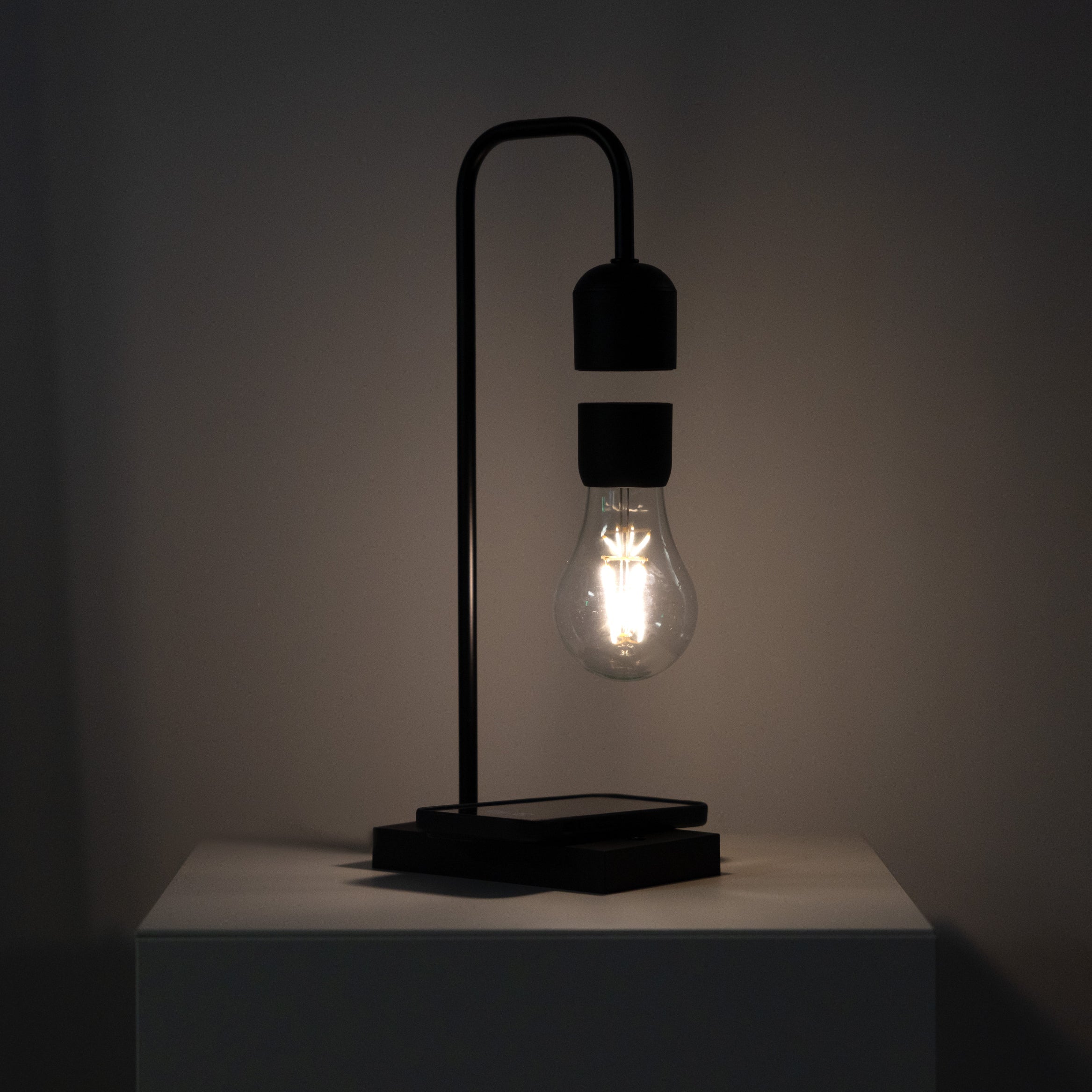 HoverLite - Minimalistische Draadloze Zwevende LED-lamp