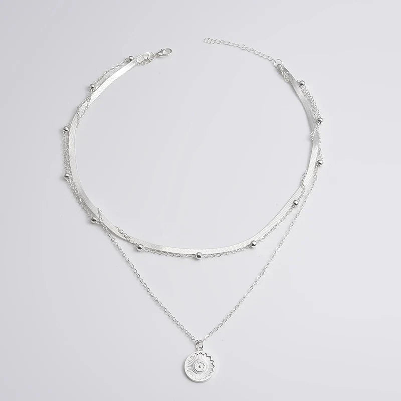 Zilveren Drievoudige Halsketting van Sterling Zilver Handgemaakt Elegante Dames Ketting met Sentimentele Waarde en Veelzijdig Ontwerp voor Diverse Gelegenheden