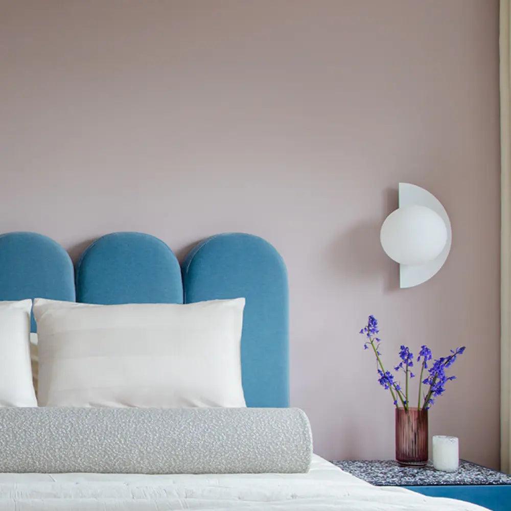 Mørk Cirkel Wandlamp – Minimalistische LED Wandlamp met Japanse Touch