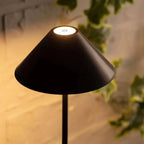 Darlœ  – Scandinavian Design Tafellamp met Warm Licht