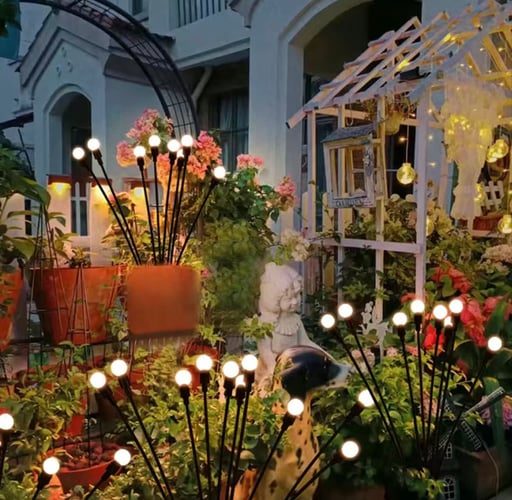 BreezeBright -  LED Dansend Licht met Zonne-energie