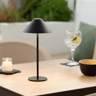Darlœ  – Scandinavian Design Tafellamp met Warm Licht