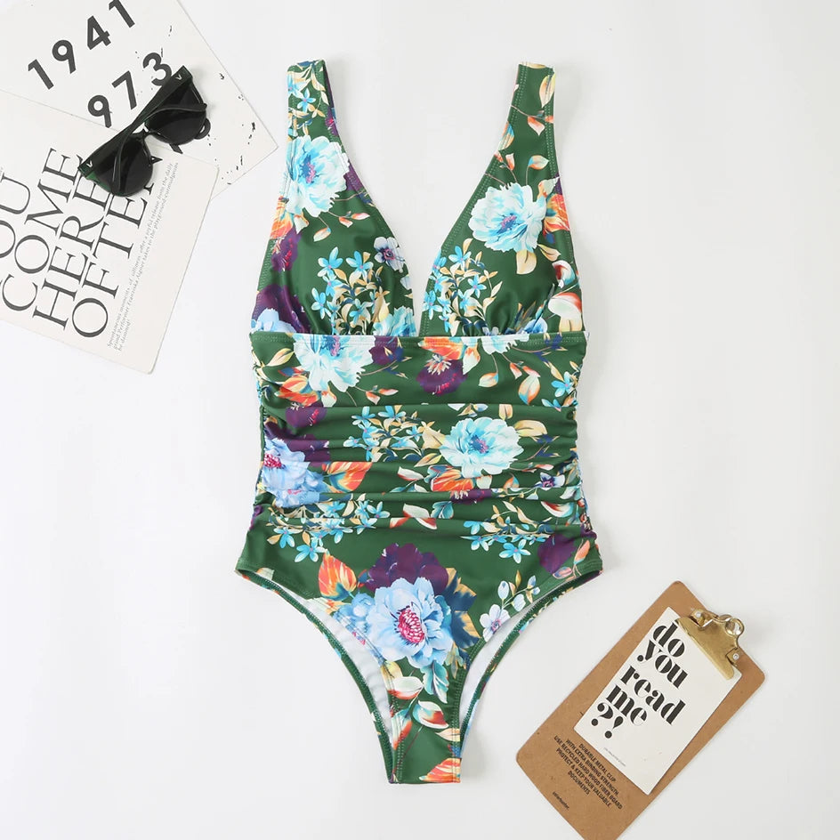 Diepe V-hals One-Piece Badpak voor Vrouwen met Hoge Beenuitsnijding en Flatterend Design voor Strand en Zwembad