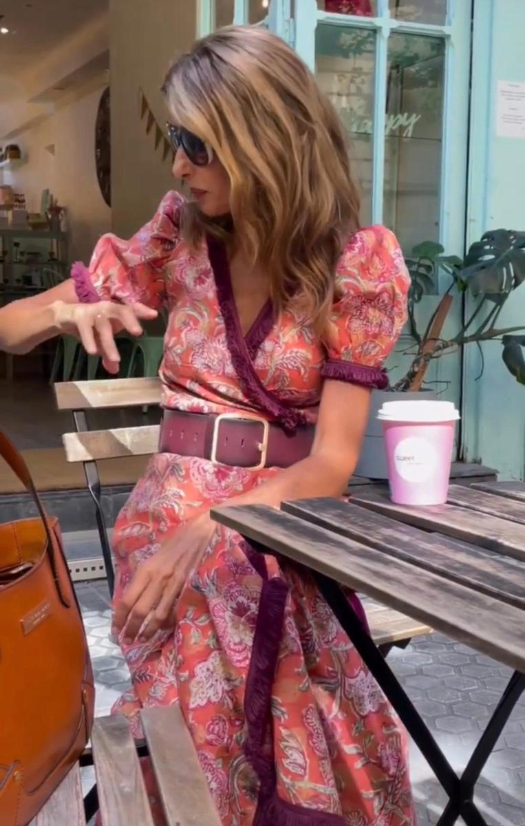 Maxi Jurk Roze Met Korte Mouwen Flatterend Tijdloos Ontwerp