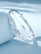 Stijlvolle Gevlochten Zilveren Armband voor Dames Met Uniek Verwarrend Patroon en Tijdloze Elegant Styling in Sterling Zilver