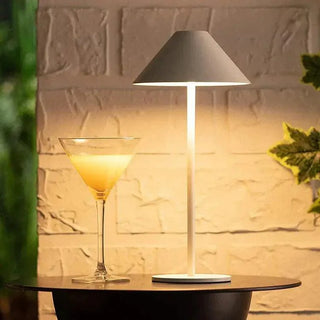 Darlœ  – Scandinavian Design Tafellamp met Warm Licht