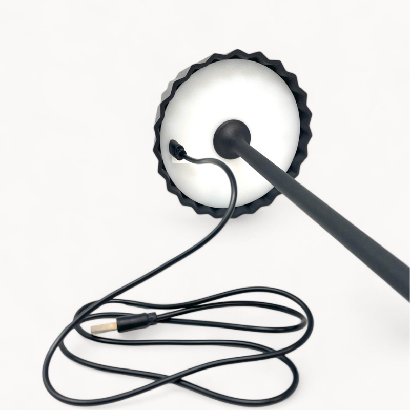 LumiPort - Draadloze LED Tafellamp met USB-oplaadfunctie