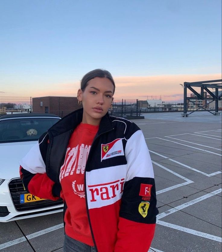Vintage Ferrari Racer Jack voor Unisex met Sportieve Stijl en Duurzame Materialen voor Avontuurlijke Look