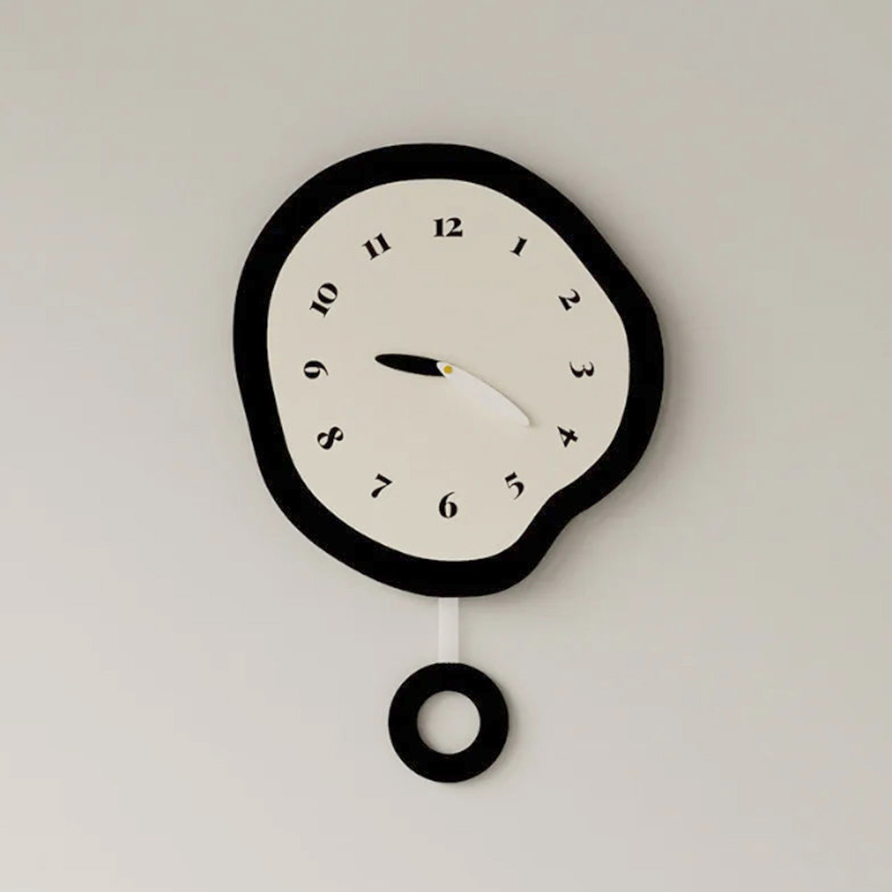 Abstract vervormde stille wandklok - modern minimalistisch slingerontwerp