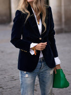 Addison - Fluwelen blazer met gouden knoopaccenten Tijdloze luxe met een modern randje 2