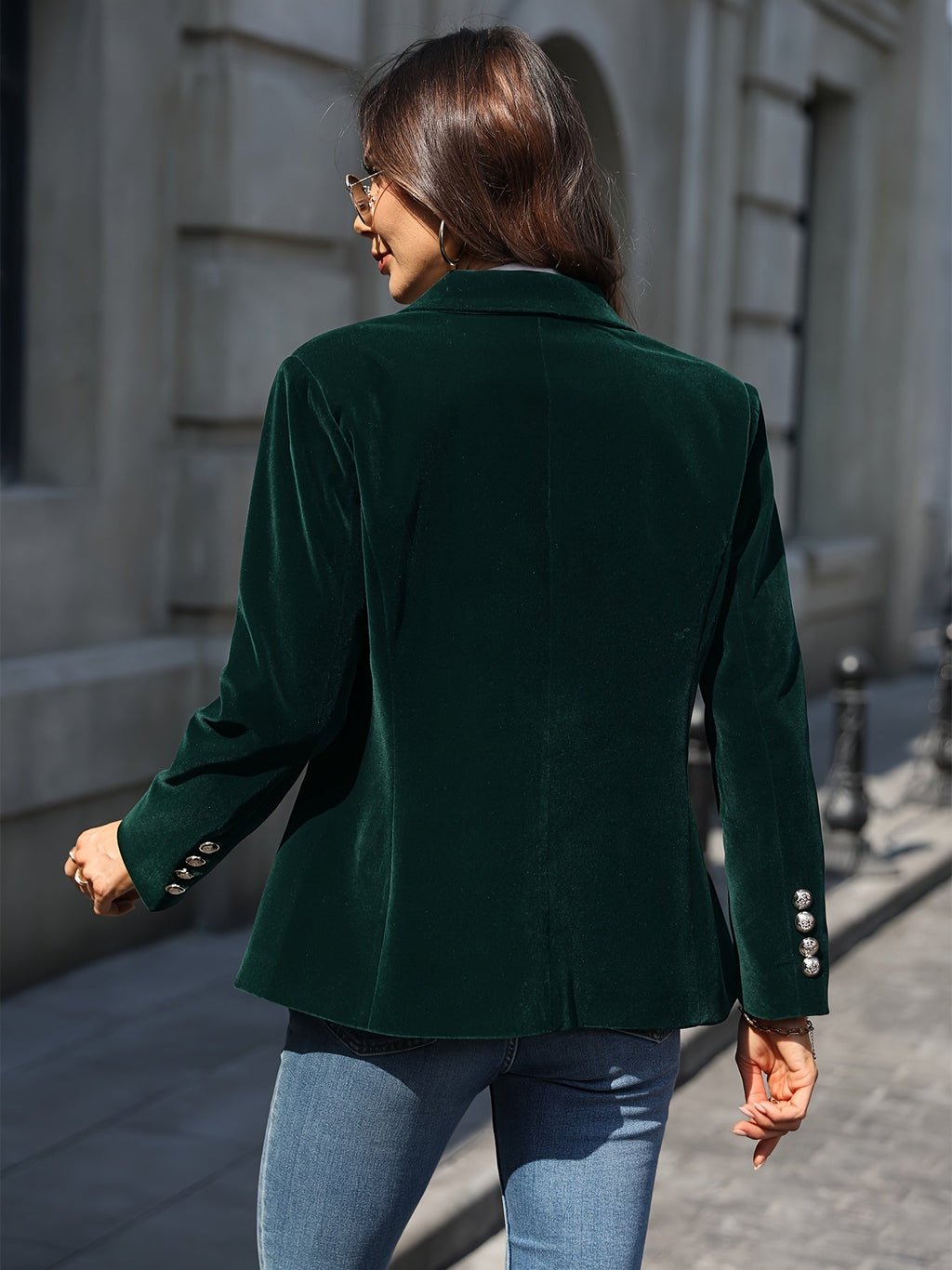 Addison - Fluwelen blazer met gouden knoopaccenten Tijdloze luxe met een modern randje 6
