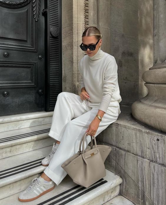 Elysia - Luxe Oversized Schoudertas met Gouden Sluiting