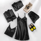 Esmee's Luxe Satijnen Pyjama Set - Vijfdelige Nachtkleding met Kant