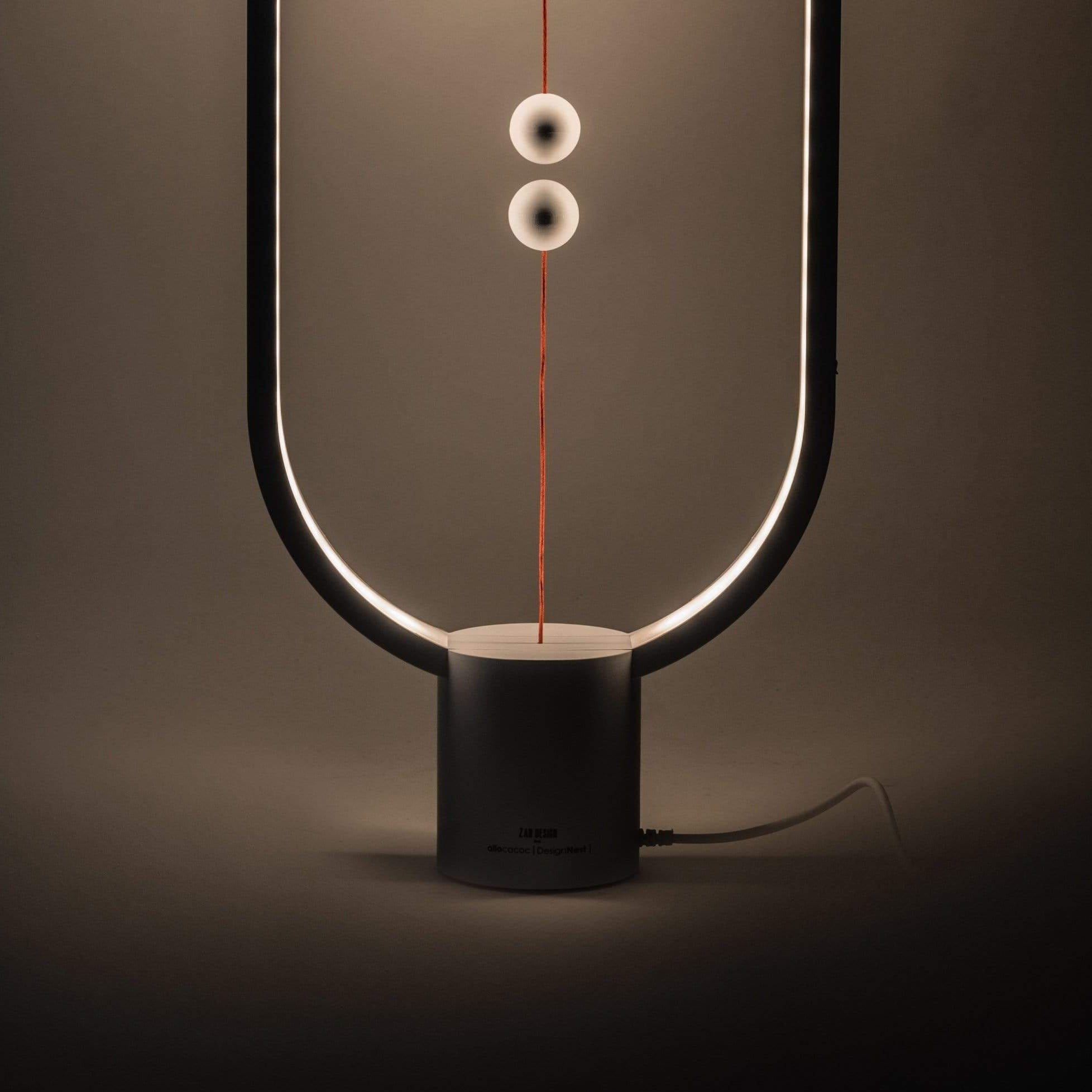 MagnetGlow | Zwevende LED Tafellamp – Modern Design