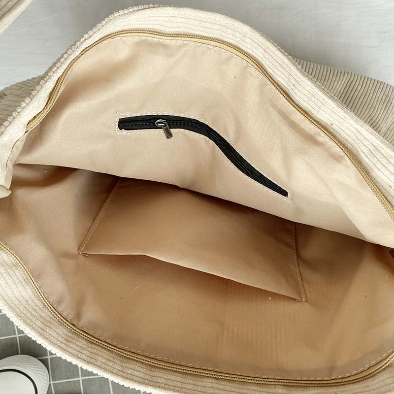 Corduroy Schoudertas Tarina Met Verstelbare Riem En Ruimte Voor Al Uw Belangrijke Spullen