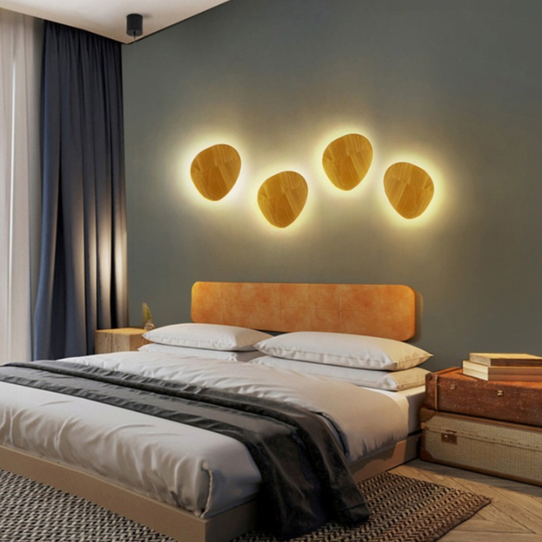 Scandinavische LED wandlamp in ovale houten vorm