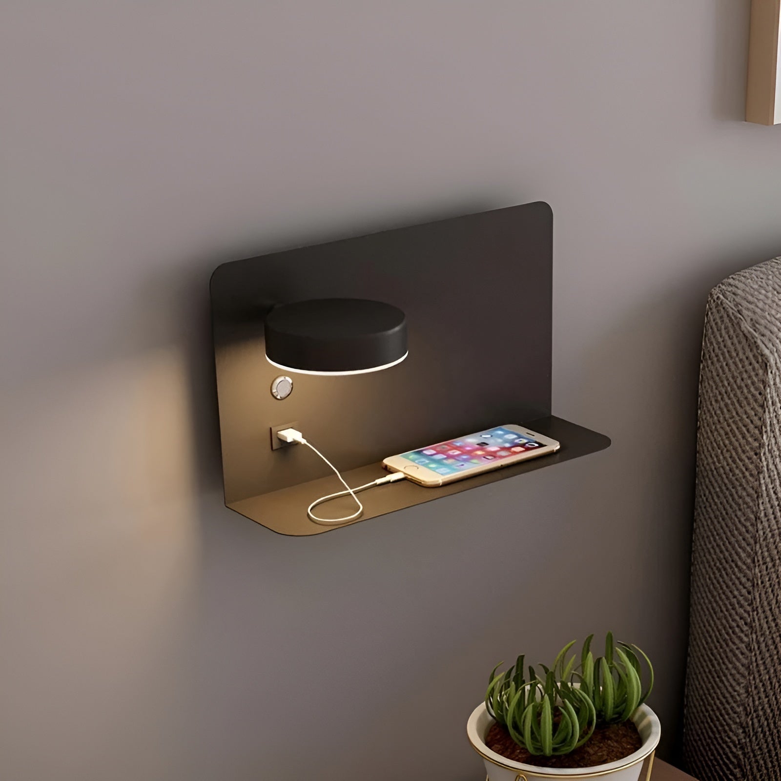 ChargeGlow LED Wandlamp met USB-oplader en Schakelaar-1