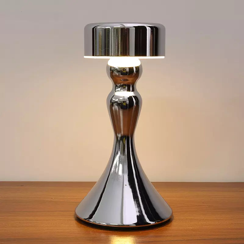 GoldenGlow - Luxe Draadloze Tafellamp met Oplaadfunctie
