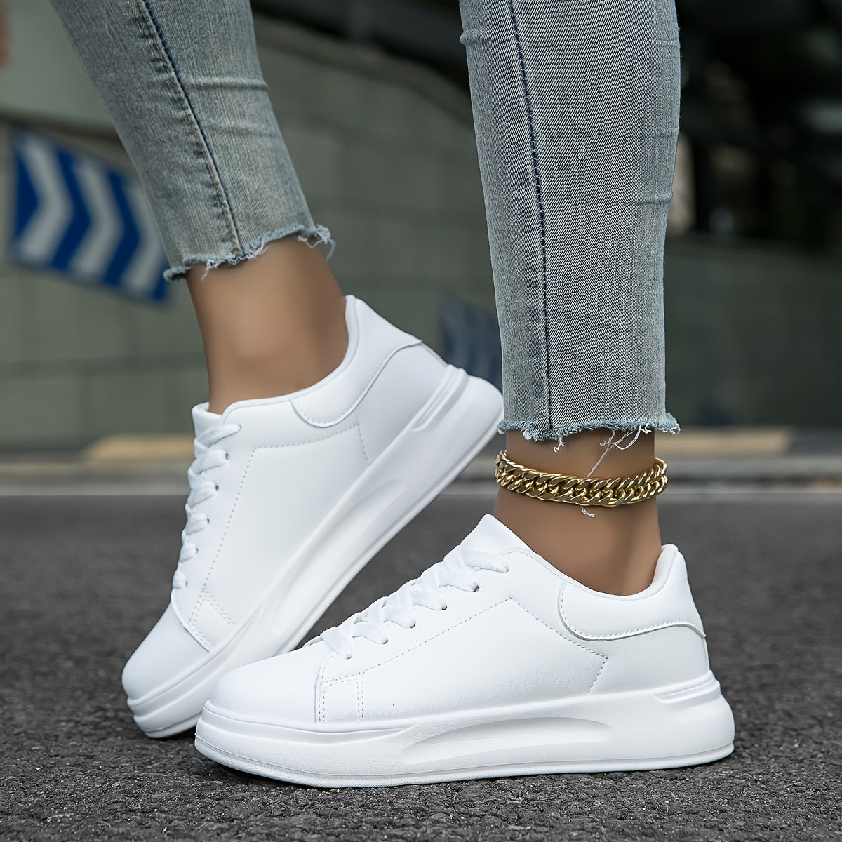 Dames strakke witte imitatieleren sneakers 8