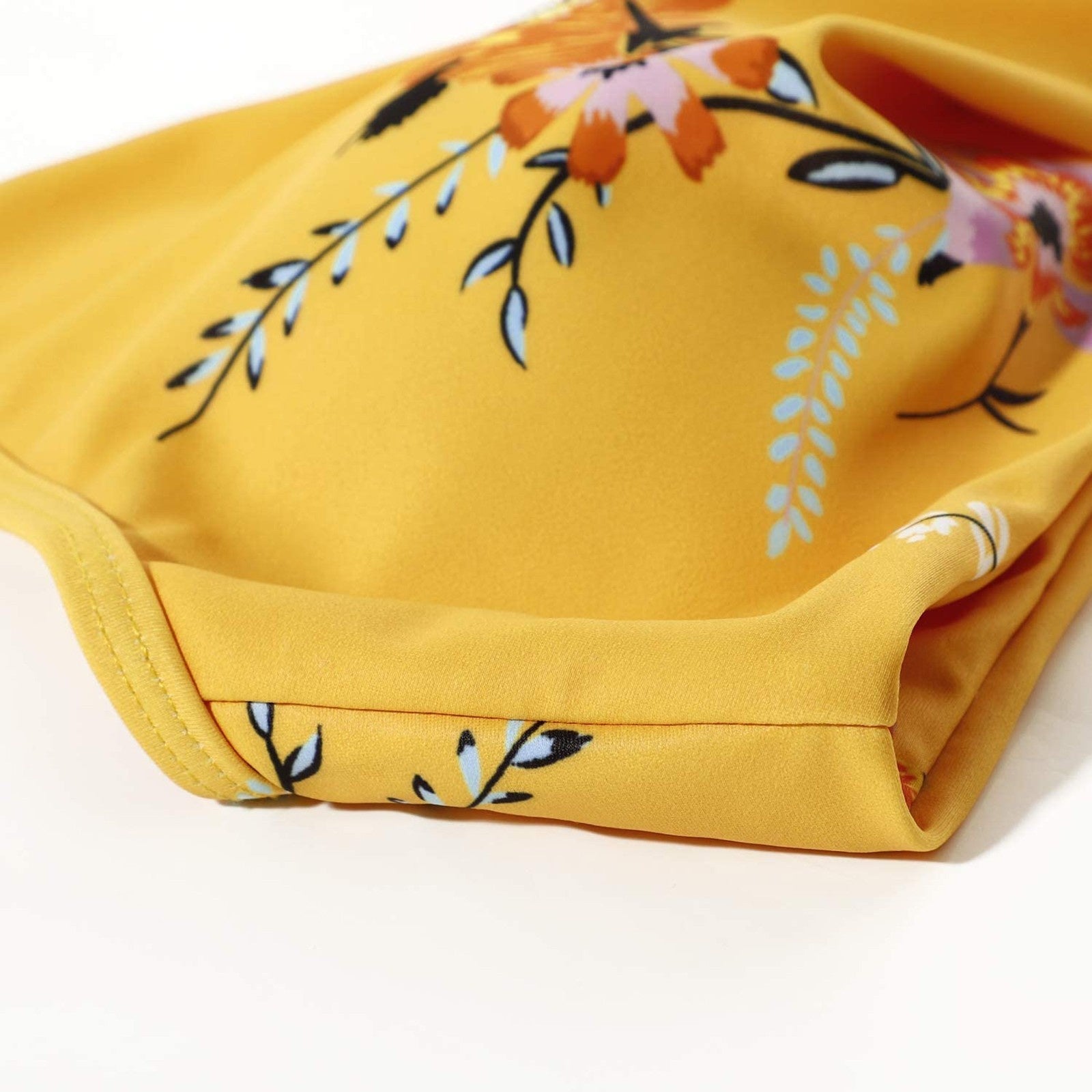 Belle High Waisted Kleurrijke Damesbikini Comfortabele Zomerbikini Met Stretchmateriaal En Verstelbare Pasvorm