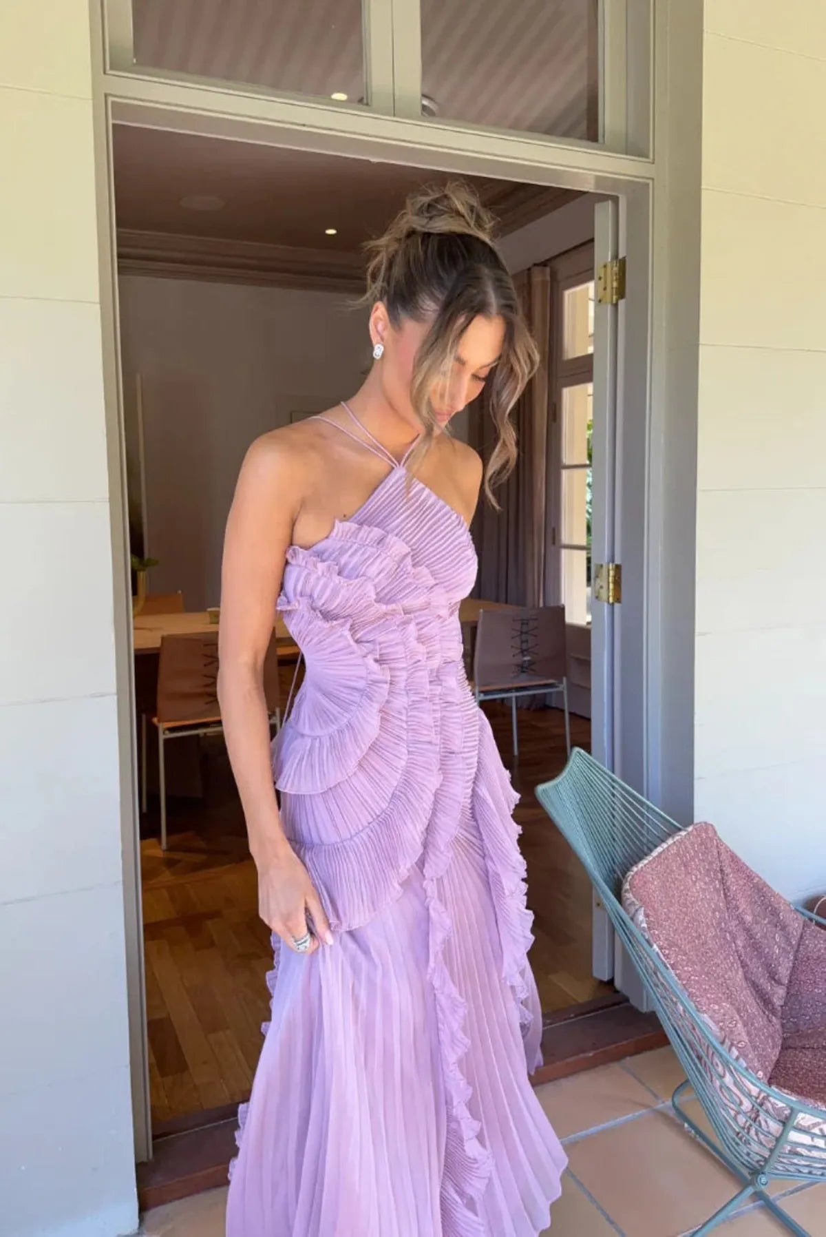 Geplooide split-rugloze halter maxi-jurk 1