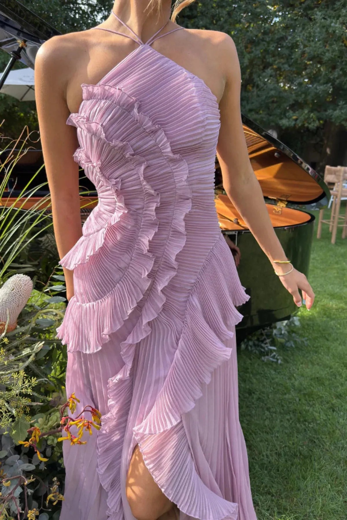 Geplooide split-rugloze halter maxi-jurk 3