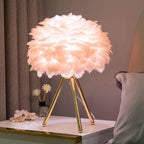 Feather Dimbare Tafellamp Met Luxe Veren Voor Gezellige Sfeer En Modern Interieur