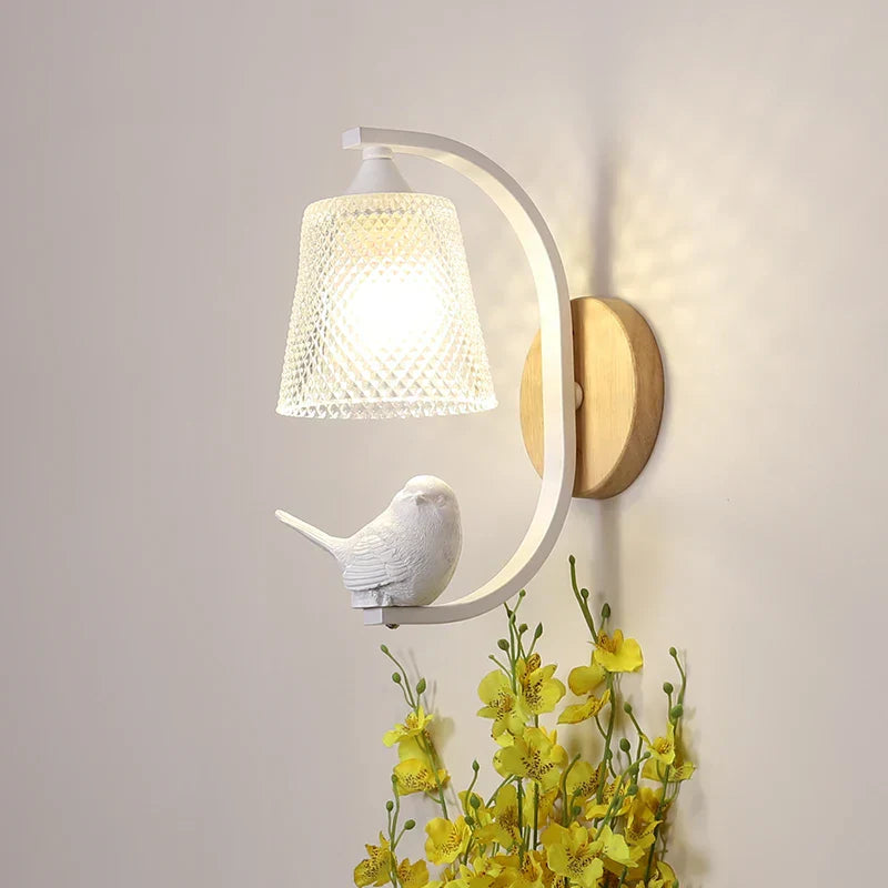 BirdLuxe - Elegante Wandlamp met Vogelontwerp – Hout en Glas voor Slaapkamer