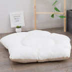 Witte kanten Pom Pom hondentipi met hondenkussen