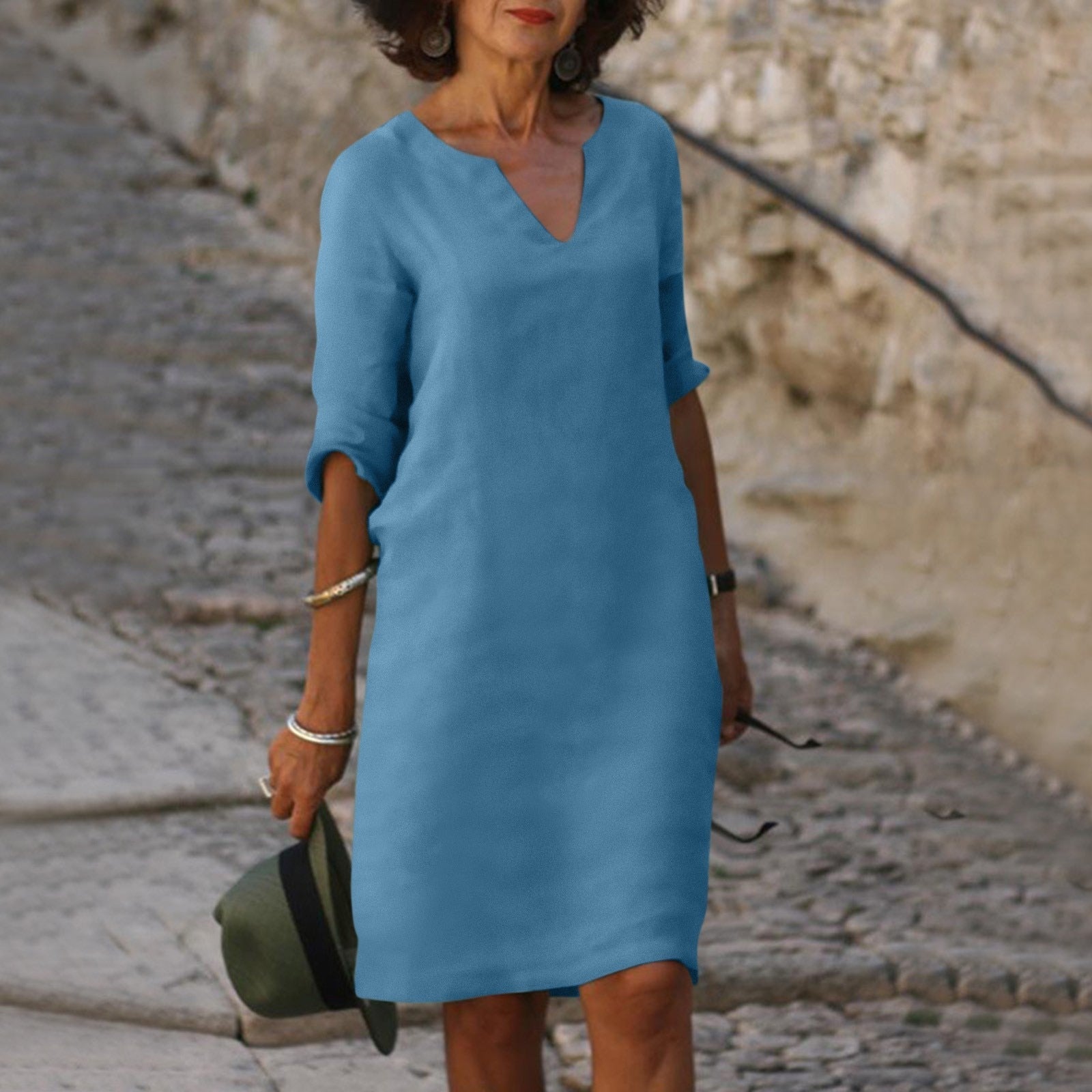 Vino Verfrissende Zomer Jurk met V-Hals en 3/4 Mouwen voor Casual en Elegante Looks
