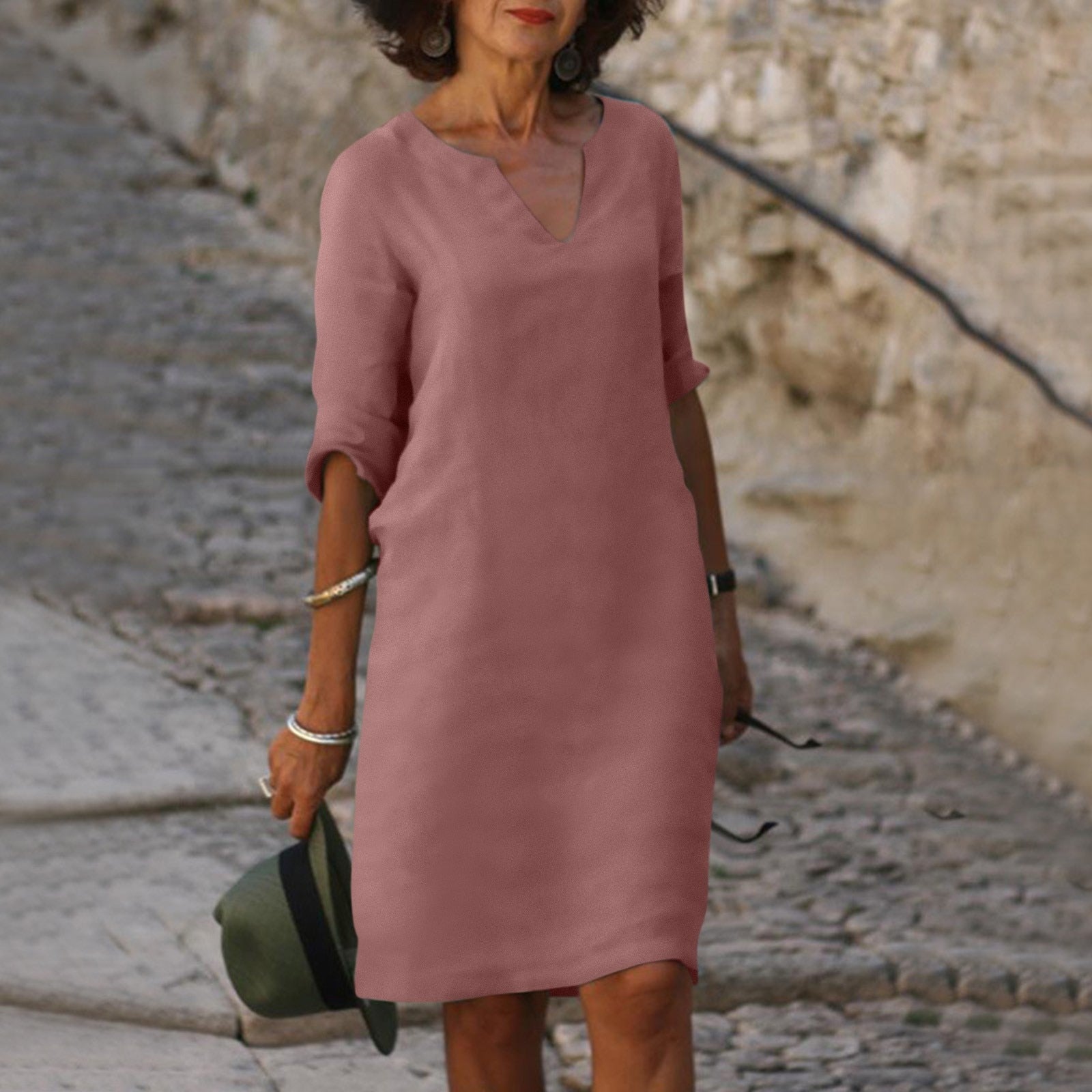 Vino Verfrissende Zomer Jurk met V-Hals en 3/4 Mouwen voor Casual en Elegante Looks