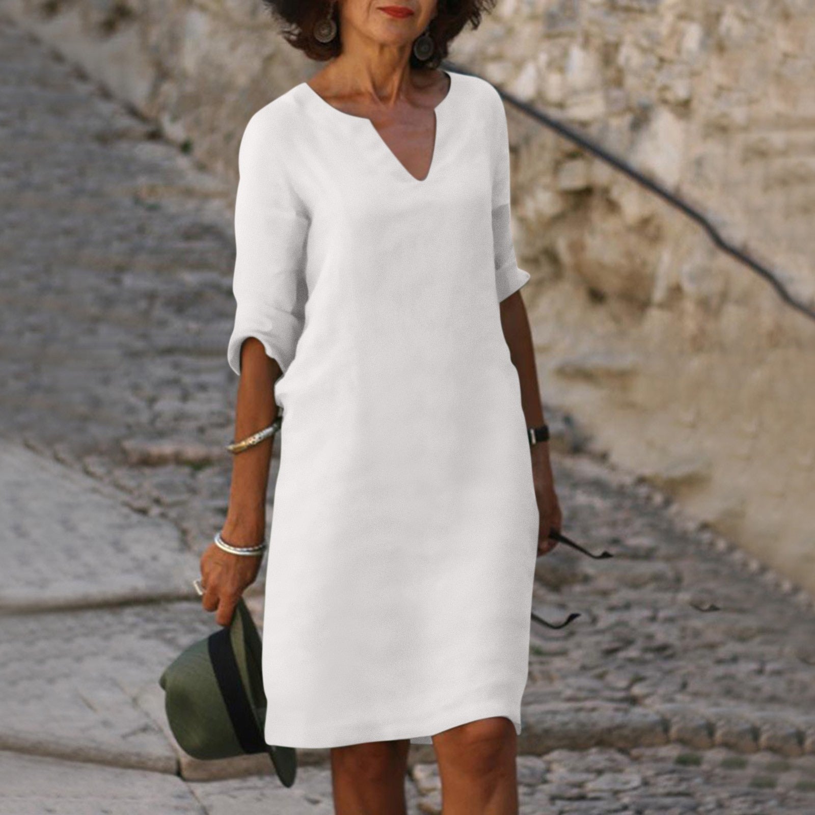 Vino Verfrissende Zomer Jurk met V-Hals en 3/4 Mouwen voor Casual en Elegante Looks