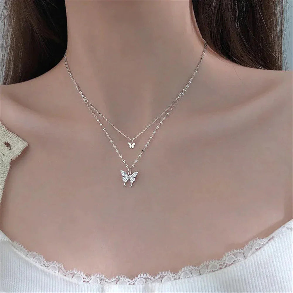 Verfijnde Zilveren Kettingset Met Glanzende Vlinder - Elegant Gelaagd Sieradenontwerp Met Zirkonia Voor Feesten, Bruiloften, Cadeaus En Dagelijks Gebruik