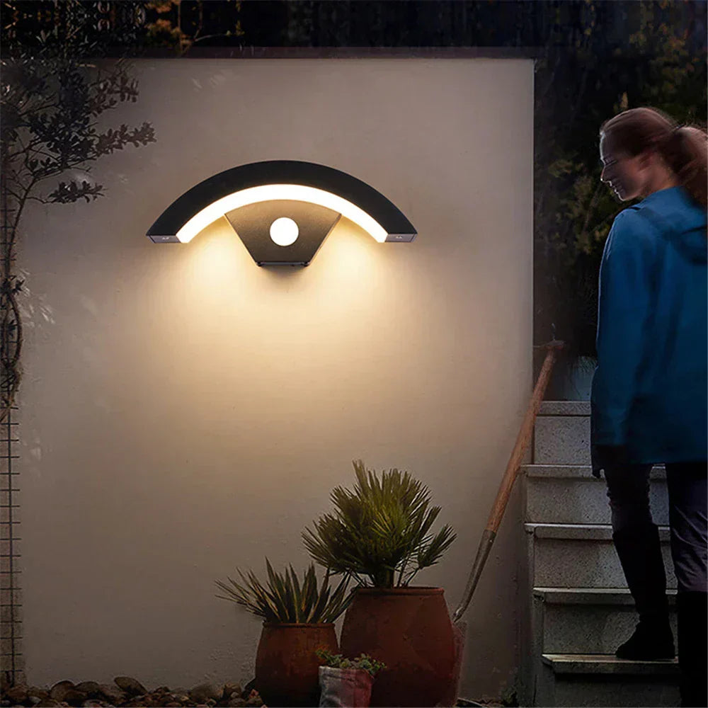 ClearLume - Elegante en Waterdichte LED Wandlamp