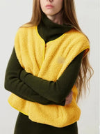 Mouwloos damesvest met drukknopen en ronde hals 4