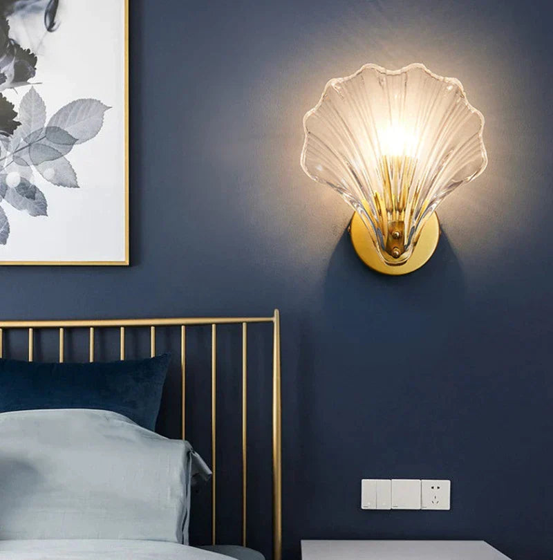 Wandlamp Schelpvormig Van Glas Met Warme Verlichting