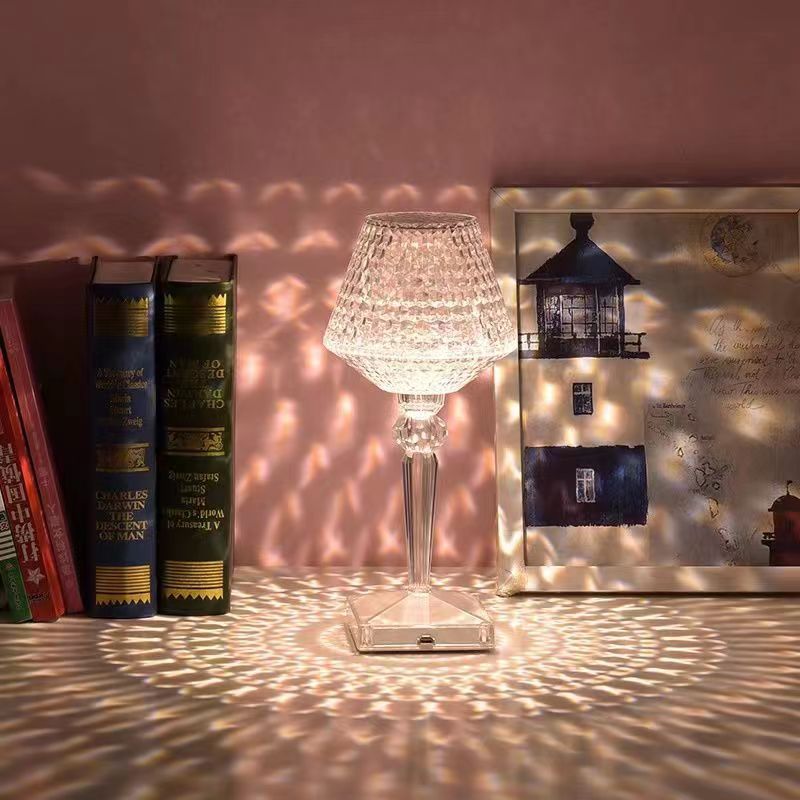 RadiantCrystal - Kristallen LED Tafellamp met Drie Dimbare Verlichtingsopties